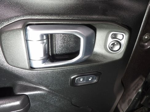 Used 2020 Jeep Wrangler Unlimited Sport image 13