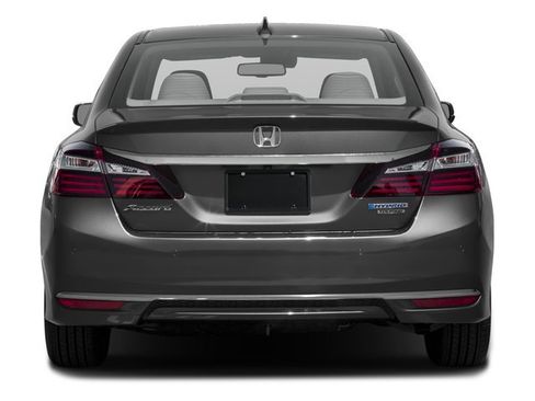 Used 2017 Honda Accord Touring image 5