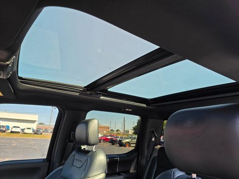 Used 2018 Ford F150 Raptor w/ Equipment Group 802A Luxury image 12