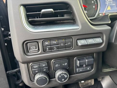 Used 2021 Chevrolet Tahoe Premier w/ Premium Package image 11