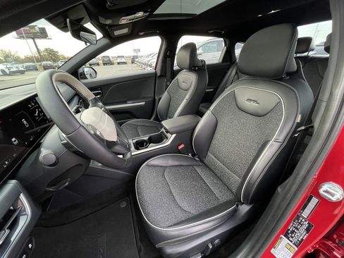 Certified 2025 Kia K4 GT-Line w/ GT-Line Sunroof Package image 25