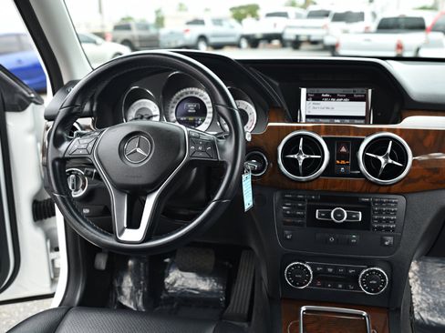 Used 2013 Mercedes-Benz GLK 350 2WD image 16