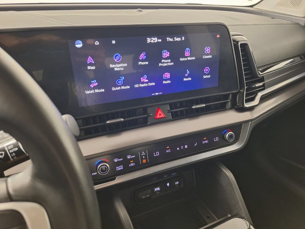 Used 2025 Kia Sportage EX FWD image 14