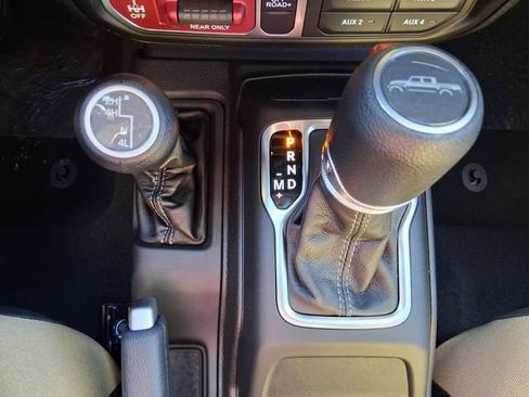 New 2026 Jeep Gladiator Willys AWD/4WD image 27