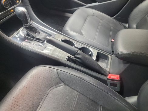 Used 2016 Volkswagen Passat 1.8T SE image 26
