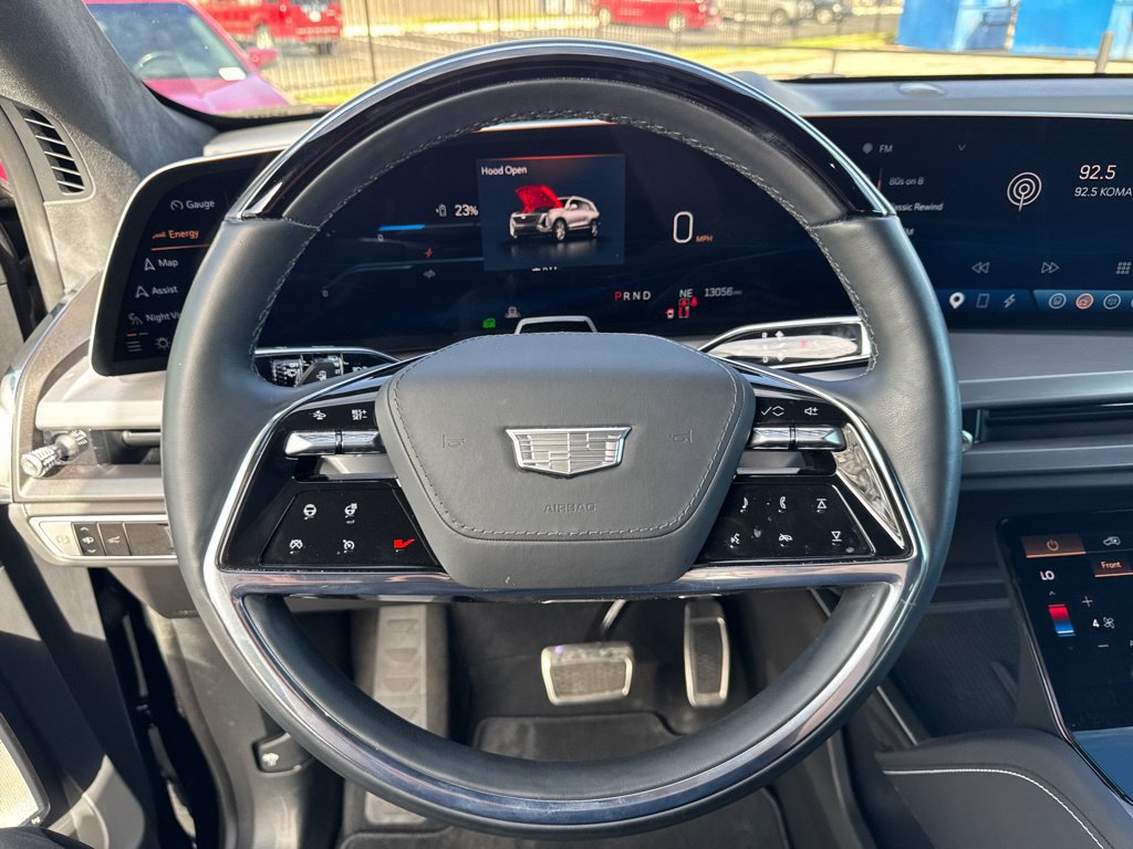Used 2026 Cadillac Vistiq Platinum w/ LPO, Floor Liner Package AWD/4WD image 8