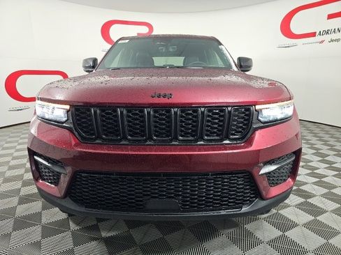 New 2025 Jeep Grand Cherokee 4WD image 2
