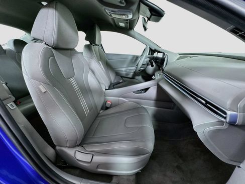Used 2024 Hyundai Elantra SEL FWD image 29