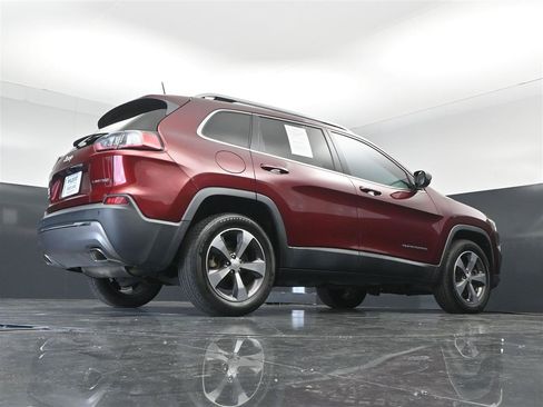 Used 2019 Jeep Cherokee Limited AWD/4WD image 31