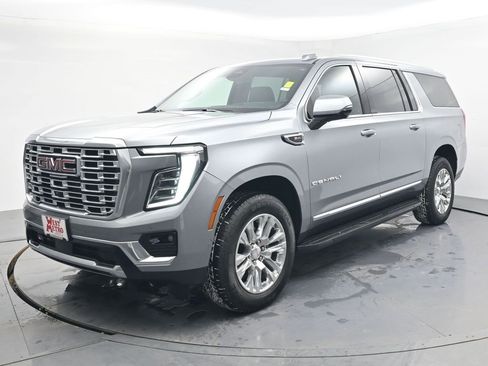 Used 2025 GMC Yukon XL Denali image 1