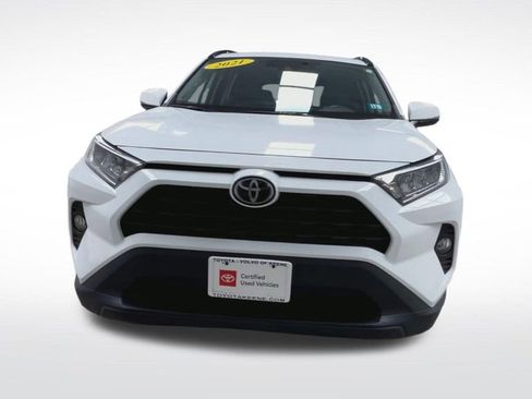 Certified 2021 Toyota RAV4 XLE w/ Convenience Package image 4