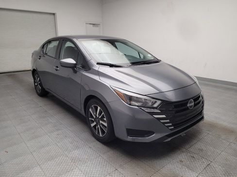 Used 2025 Nissan Versa SV FWD image 13