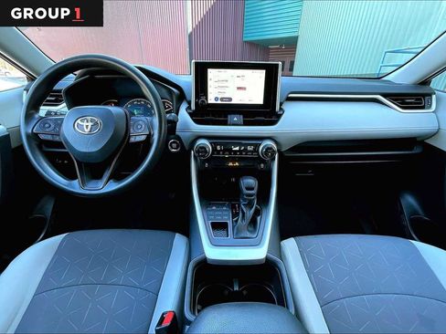 Used 2023 Toyota RAV4 XLE AWD/4WD image 16