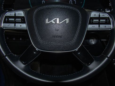 Used 2025 Kia Telluride S AWD/4WD image 12