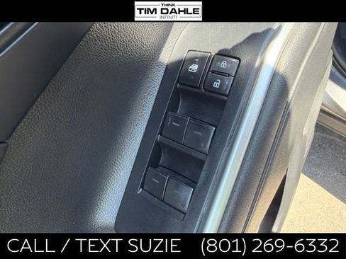 Used 2023 Toyota Highlander XLE AWD/4WD image 13