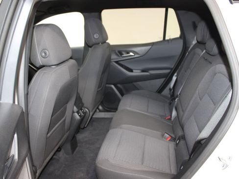 Used 2025 Chevrolet Equinox LT FWD image 23