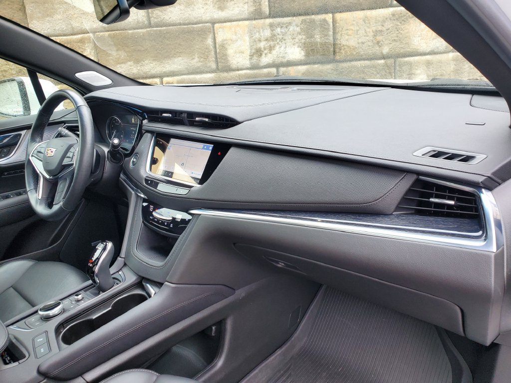 Certified 2023 Cadillac XT5 Premium Luxury w/ LPO, Floor Liner Package AWD/4WD image 36