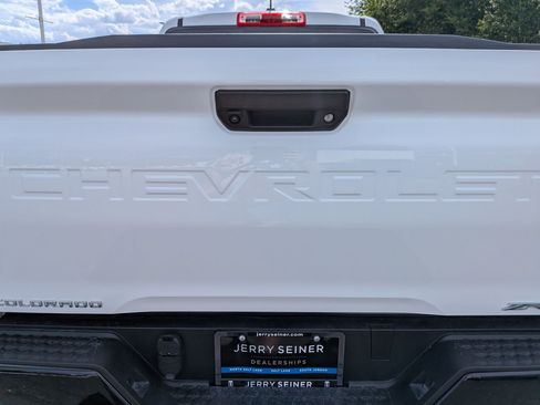Certified 2026 Chevrolet Colorado ZR2 w/ Technology Package AWD/4WD image 14