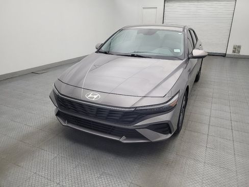 Used 2024 Hyundai Elantra SEL FWD image 15