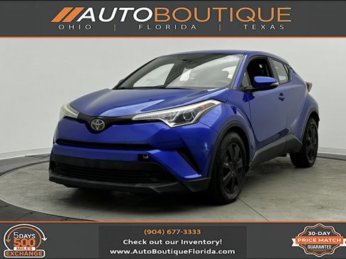 Used 2019 Toyota C-HR LE image 1