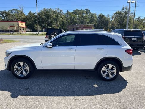 Used 2018 Mercedes-Benz GLC 300 w/ Premium Package image 8