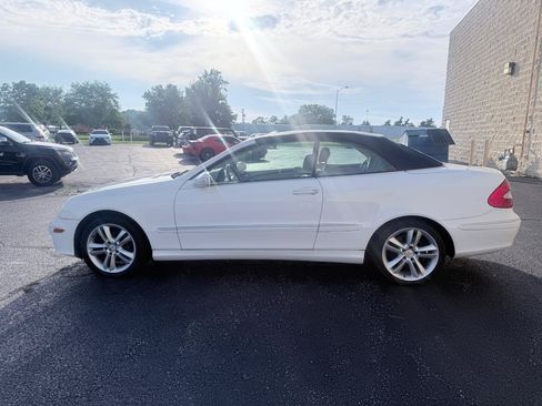 Used 2006 Mercedes-Benz CLK 350 Cabriolet w/ Premium Pkg image 2