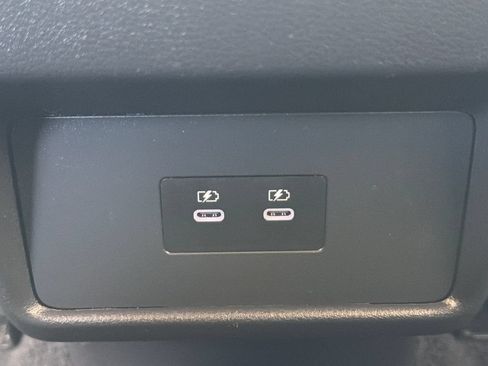 Used 2025 Nissan Rogue SV FWD image 30