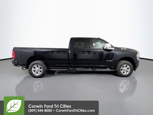 Used 2024 RAM 3500 Laramie AWD/4WD image 17