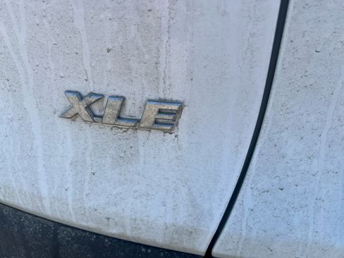Used 2023 Toyota RAV4 XLE FWD image 14