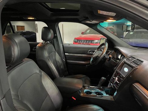Used 2017 Ford Explorer Sport w/ Equipment Group 401A image 34
