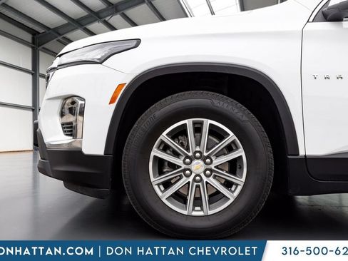 Used 2023 Chevrolet Traverse LT FWD image 30