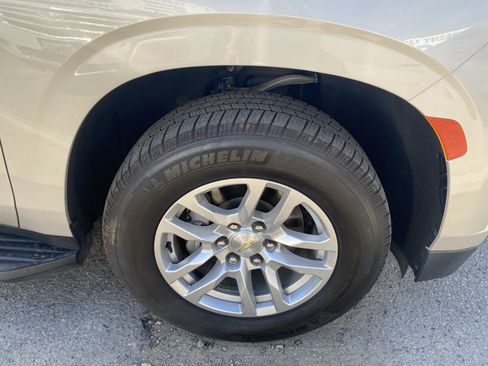Used 2021 Chevrolet Tahoe LS RWD image 12