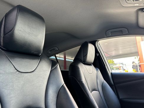 Used 2021 Toyota Prius Prime XLE w/ Carpet Mat Package (TMS) image 18