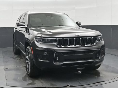 Used 2021 Jeep Grand Cherokee L Overland w/ Luxury Tech Group IV AWD/4WD image 36