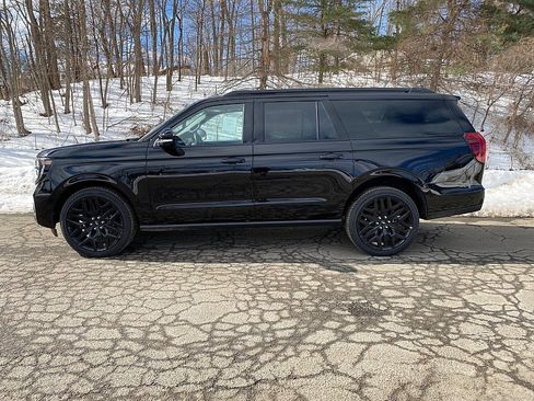 New 2026 Ford Expedition Max Platinum w/ Stealth Performance Package AWD/4WD image 11