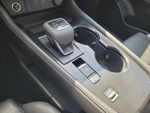 Used 2022 Nissan Rogue SL FWD image 29