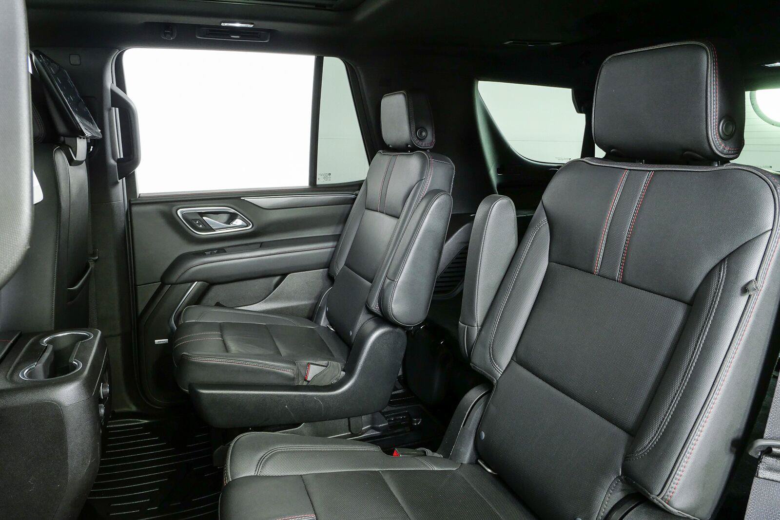 Used 2021 Chevrolet Tahoe RST w/ Luxury Package RWD image 20