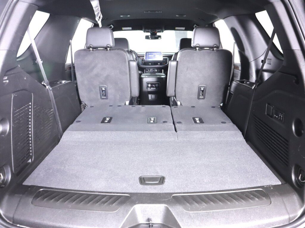 Used 2022 Chevrolet Tahoe LT w/ Luxury Package AWD/4WD image 34
