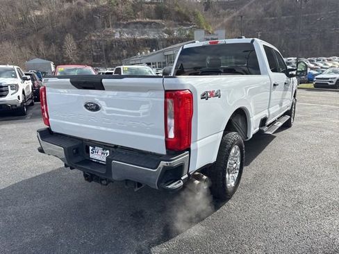 Used 2024 Ford F250 XLT image 3