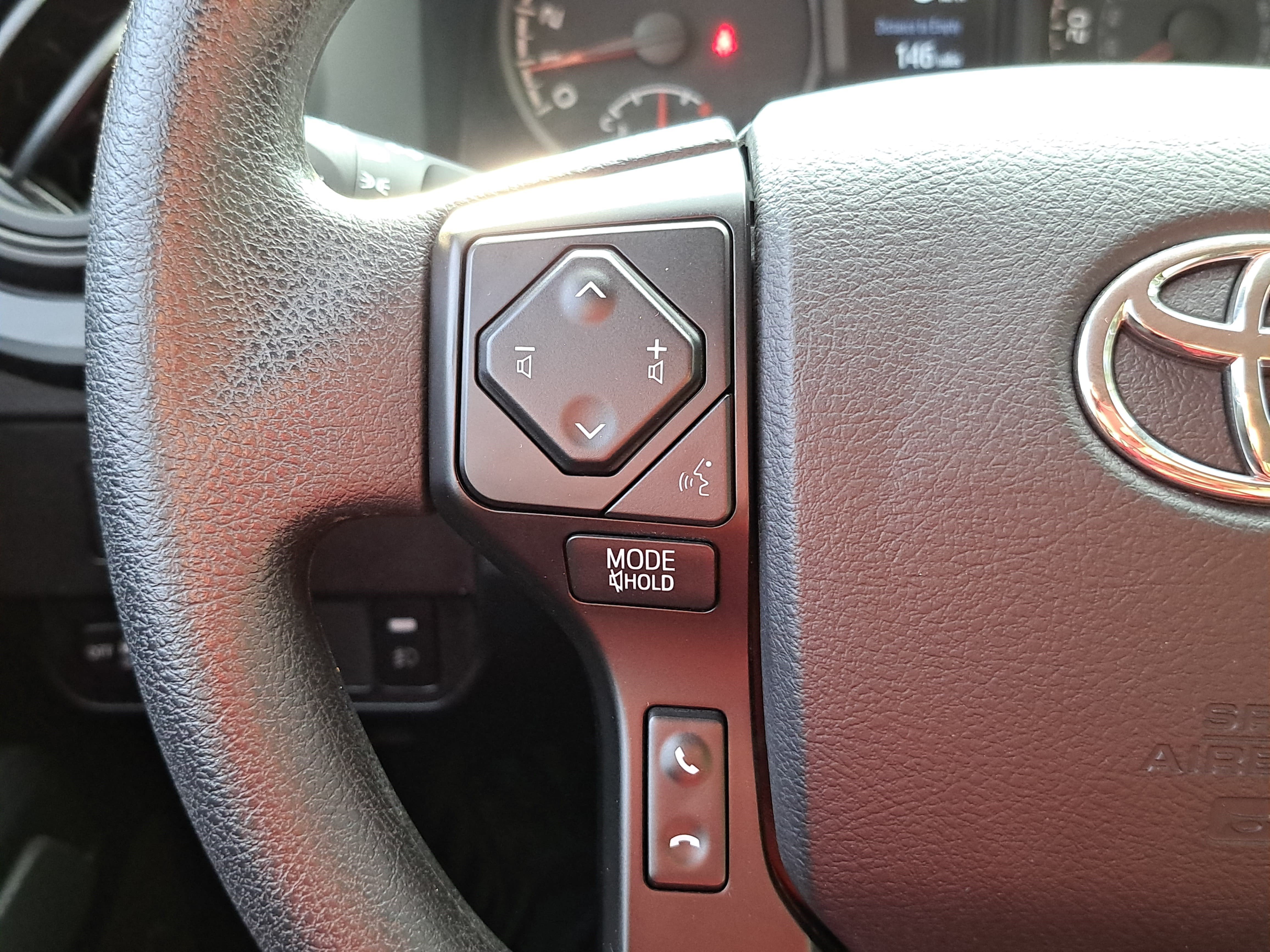 Used 2022 Toyota Tacoma SR AWD/4WD image 16