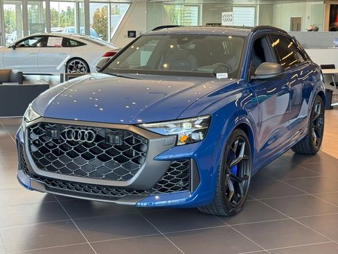 New 2026 Audi RS Q8 performance image 10