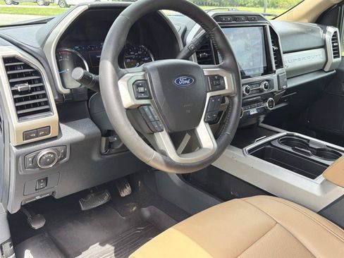 Used 2022 Ford F350 Lariat w/ Lariat Value Package AWD/4WD image 12