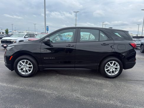 Certified 2024 Chevrolet Equinox LS w/ Driver Confidence II Package AWD/4WD image 6