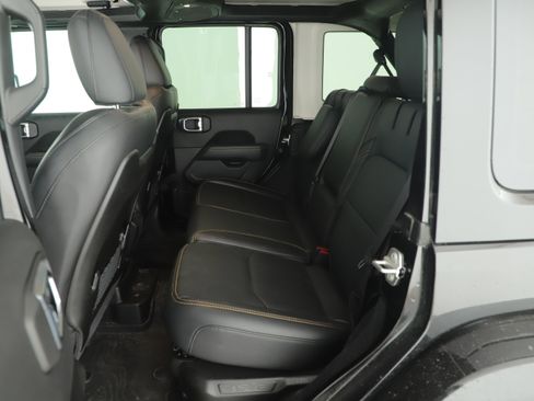 Used 2024 Jeep Wrangler Unlimited Sahara w/ Safety Group image 9