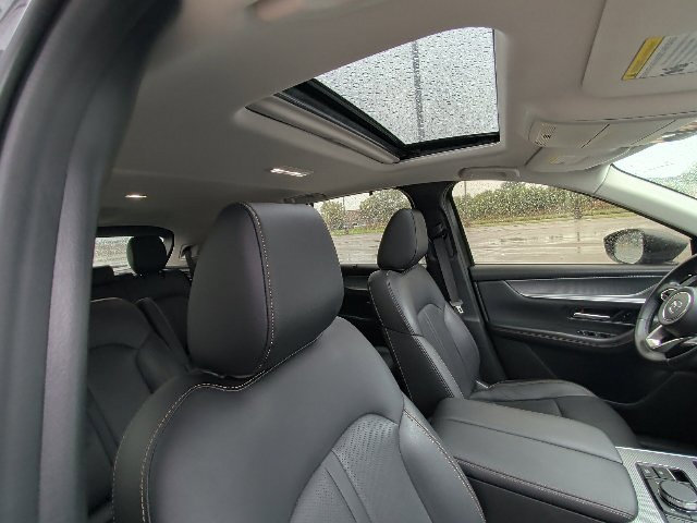 Used 2024 MAZDA CX-90 3.3 Turbo w/ Preferred Package AWD/4WD image 4
