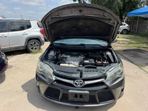 Used 2016 Toyota Camry SE FWD image 10