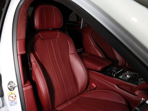 Used 2020 Bentley Flying Spur W12 image 28