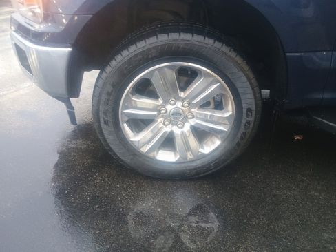 Used 2019 Ford F150 XLT w/ Equipment Group 302A Luxury image 4