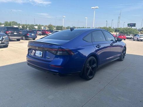Used 2024 Honda Accord Sport image 5