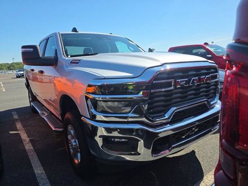 Used 2026 RAM 2500 Big Horn AWD/4WD image 6